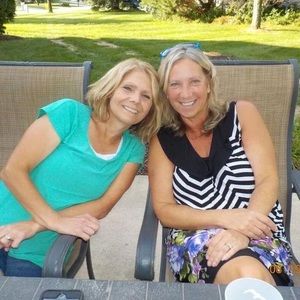 Meet your Posher, Debbie